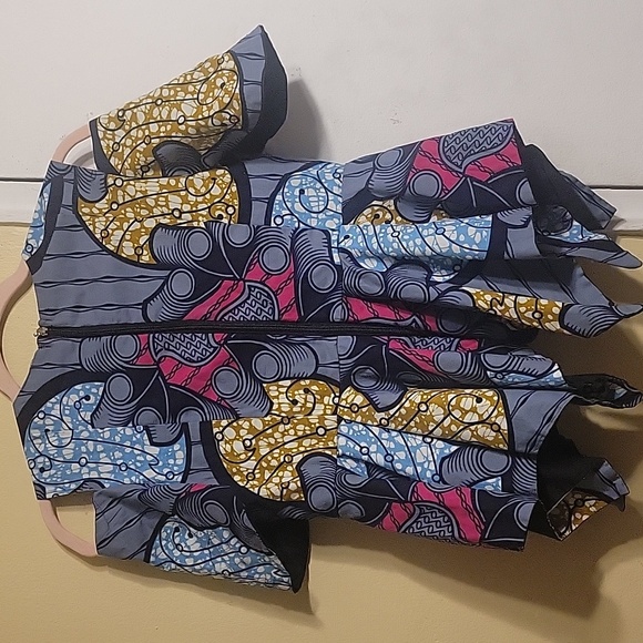 Custom-made Cold Shoulder Rhinestone Decor Multi- Color Patterned Peplum Top - Picture 8 of 14